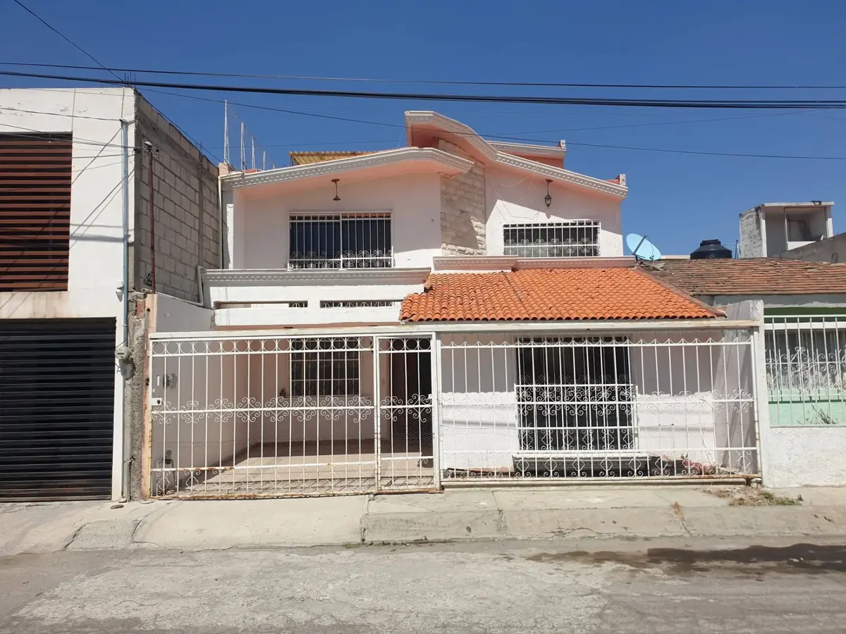 Casa en venta en Magisterio Digno, Mineral de la Reforma — foto 1 de 18
