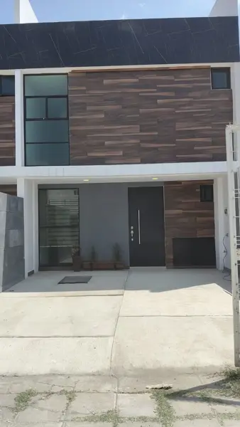 Casa en Venta con 3 Recámaras en Momoxpan, Cerca de Plaza Cruz del Sur