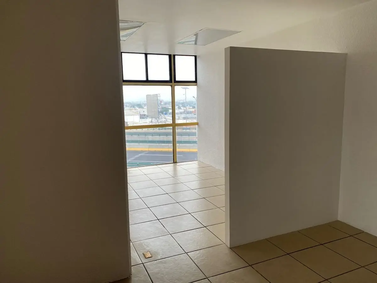 Oficina en renta en El Conde, Naucalpan de Juárez — foto 1 de 13