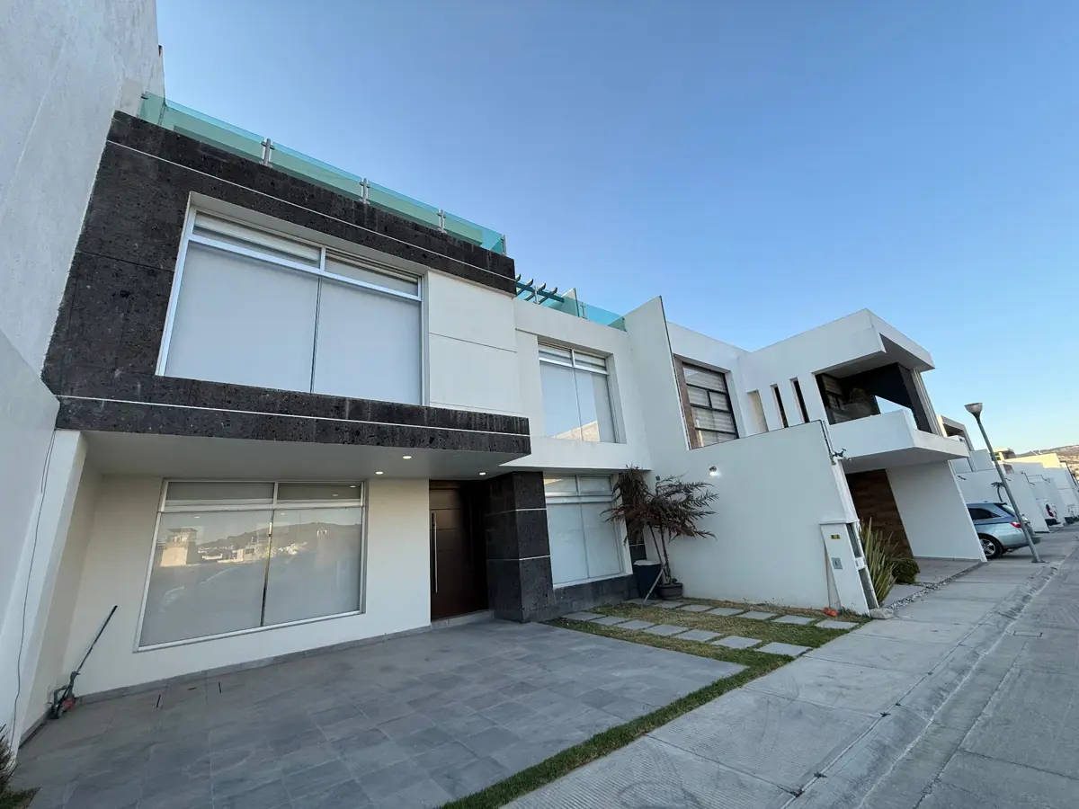 Casa en venta en El Portezuelo, Mineral de la Reforma — foto 1 de 18