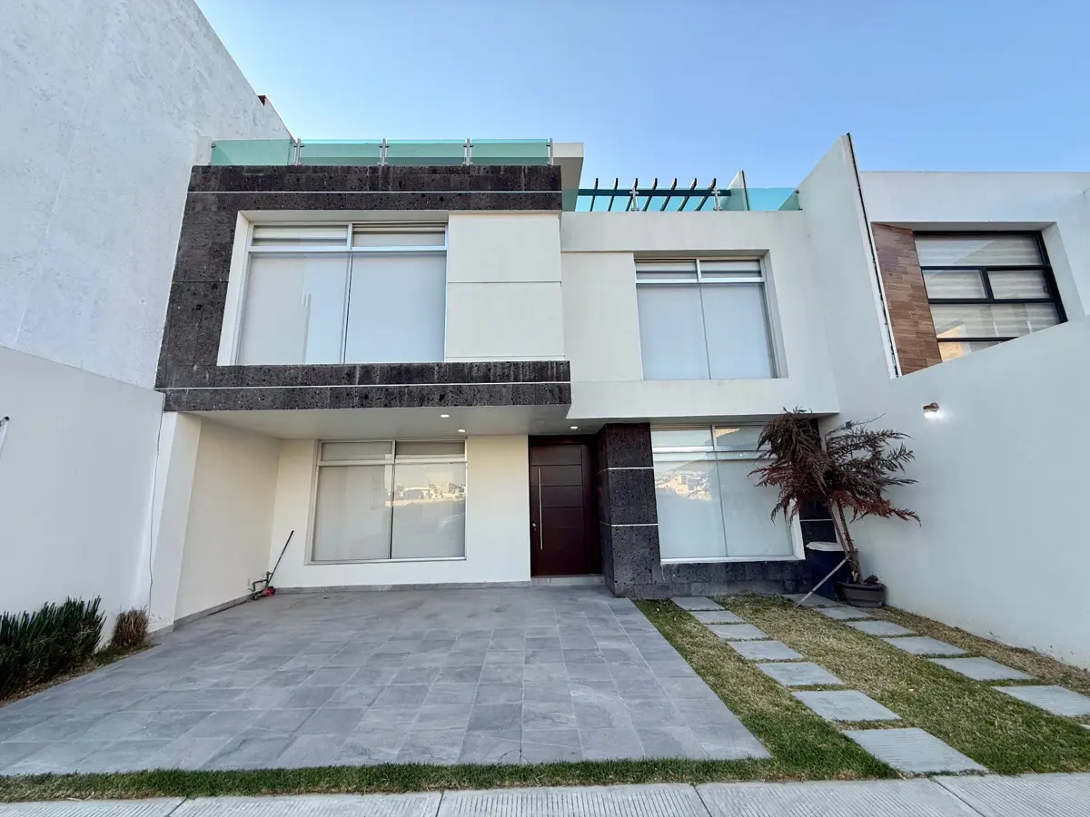 Casa en venta en El Portezuelo, Mineral de la Reforma — foto 1 de 19