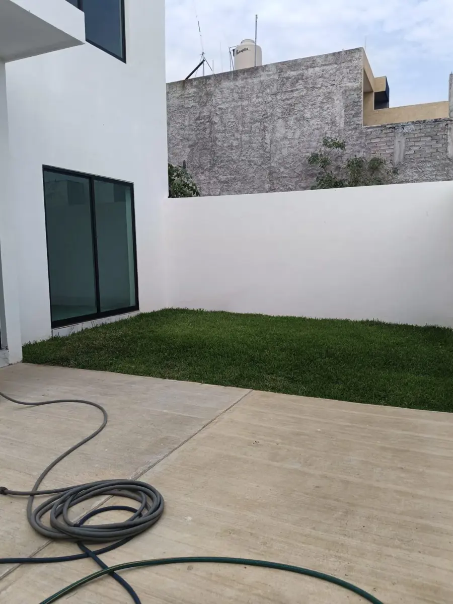 Vista 5 de Casa en Venta en Villa de Álvarez: Excelente Ubicación al Norte