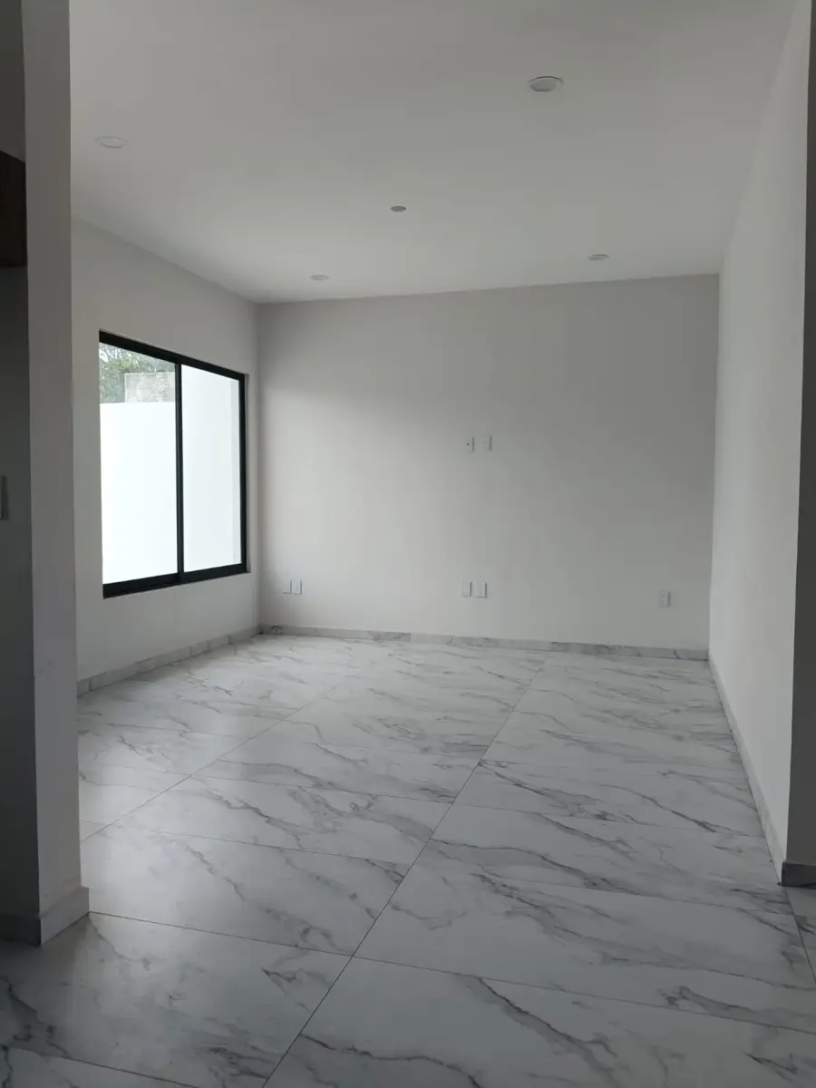 Vista 4 de Casa en Venta en Villa de Álvarez: Excelente Ubicación al Norte