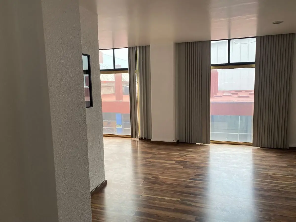 Oficina en renta en El Conde, Naucalpan de Juárez — foto 1 de 13
