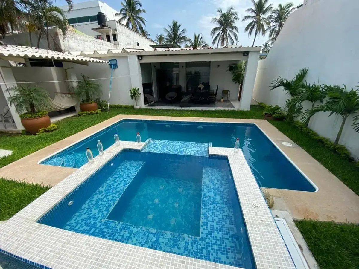 Casa en renta en Cuauhtémoc, Veracruz — foto 1 de 16