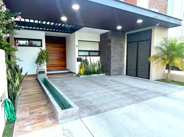 Casa en venta en Cañadas del Lago, Corregidora — foto 2 de 27