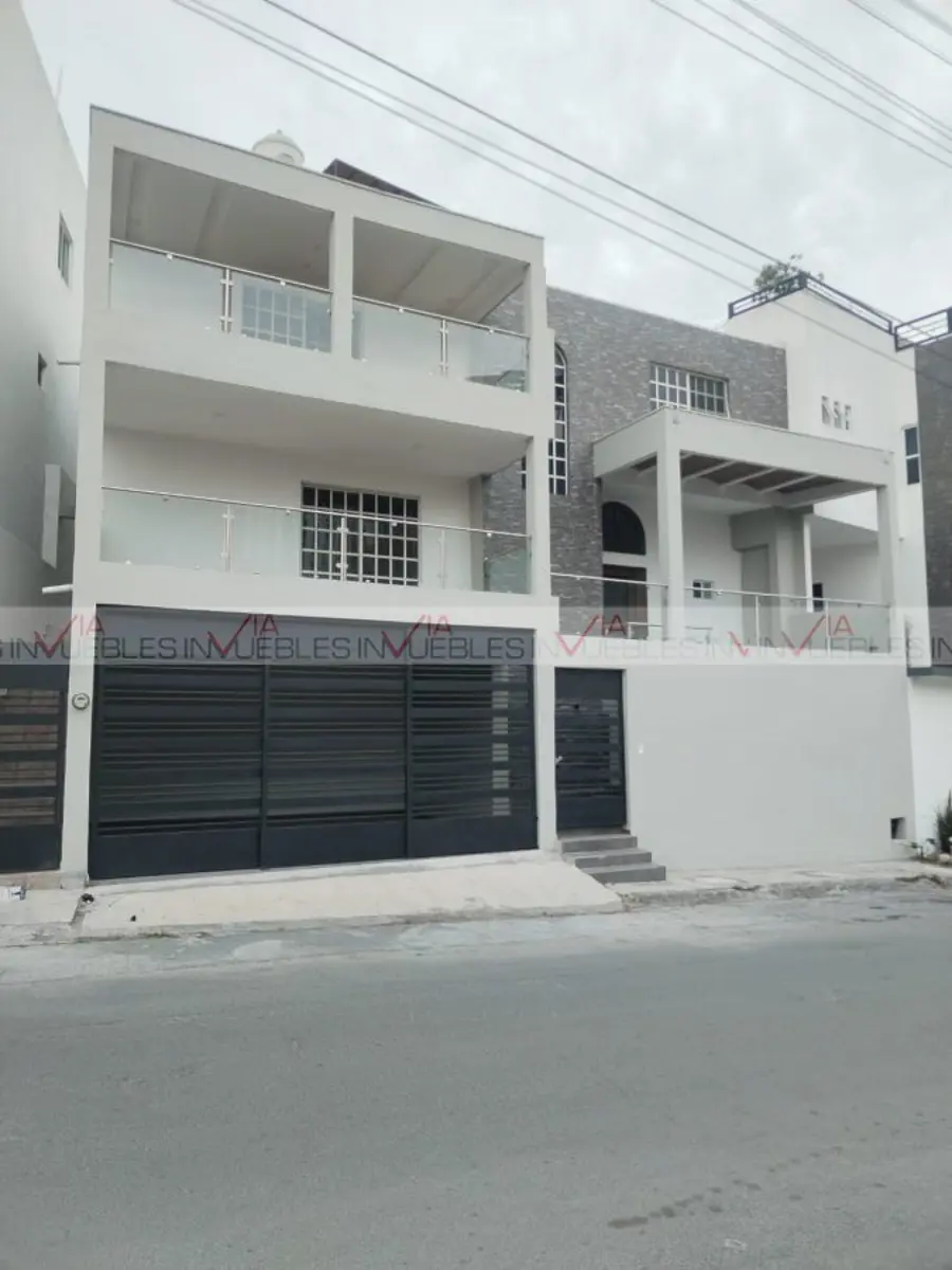 Casa en venta en Lomas del Paseo, Monterrey — foto 1 de 26