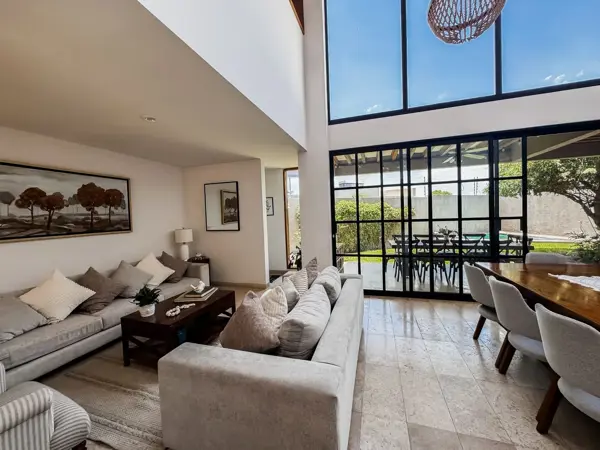 Casa en venta en Hacienda Carlota| Alberca Propia |Cochera techada |Corregidora