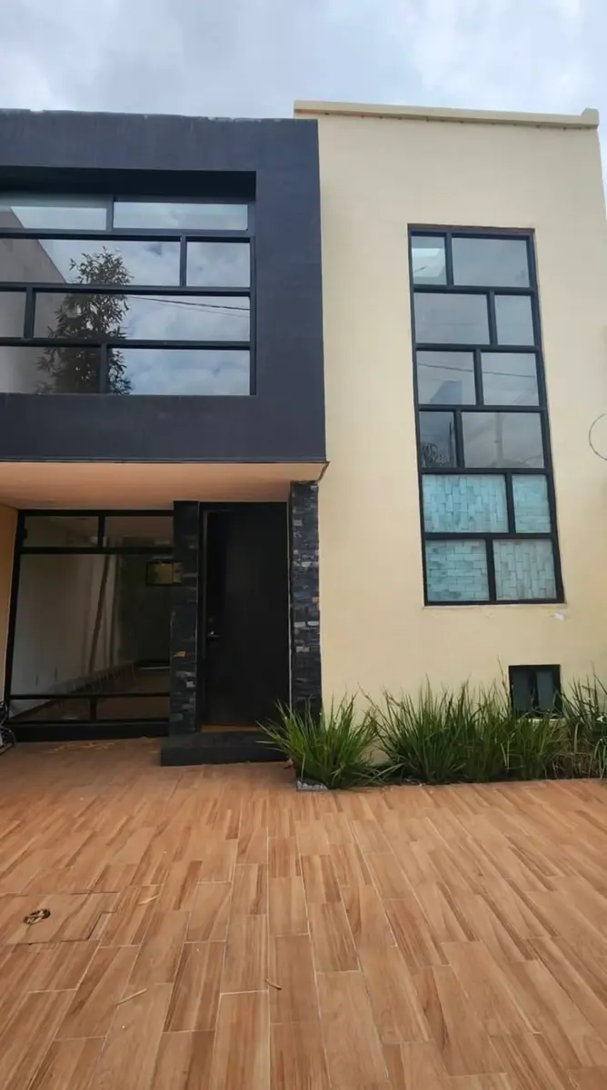 Casa en venta en Bellavista, Metepec — foto 1 de 11