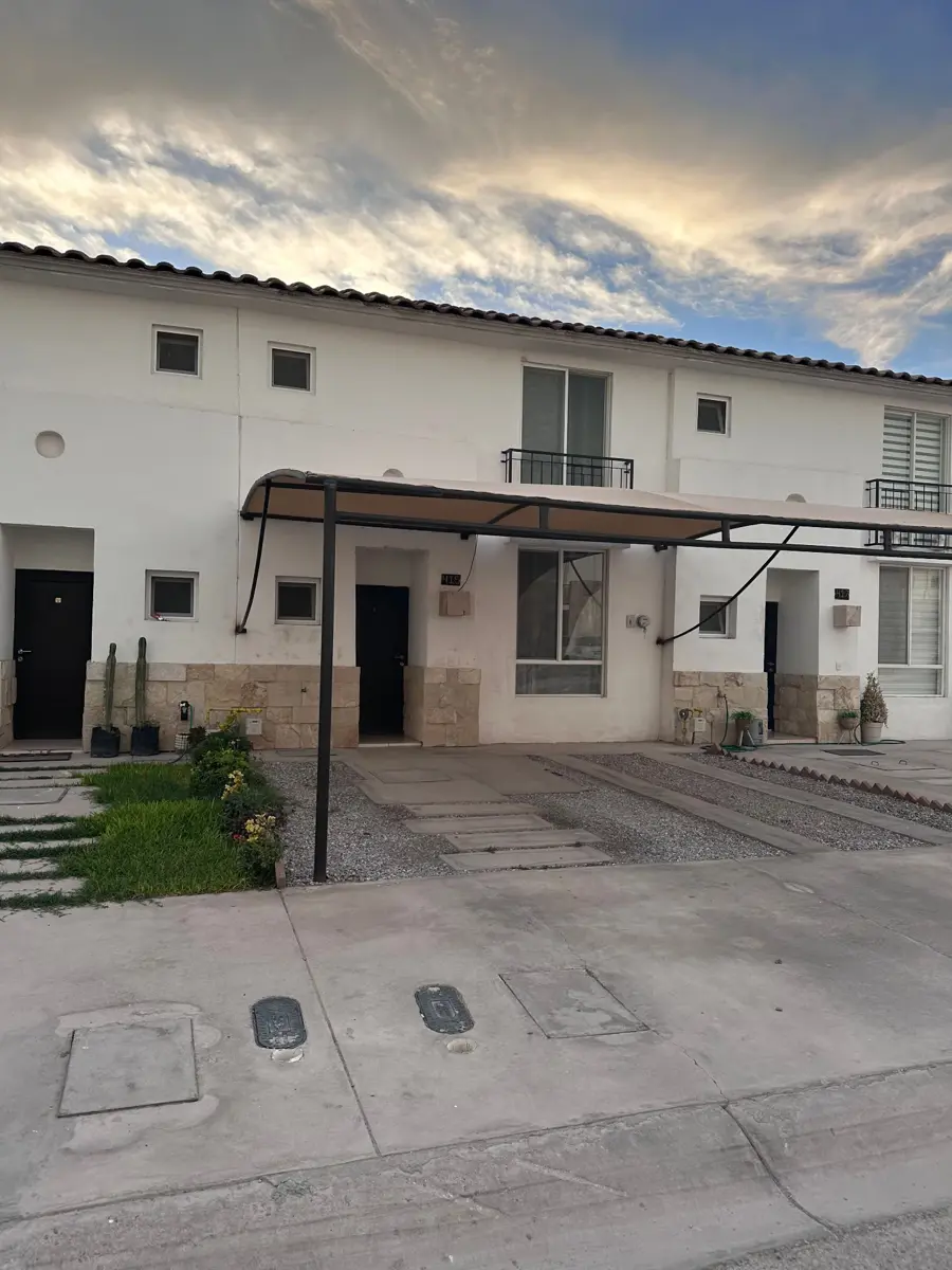 Casa en venta en Valle de los Almendros, Torreón — foto 1 de 17
