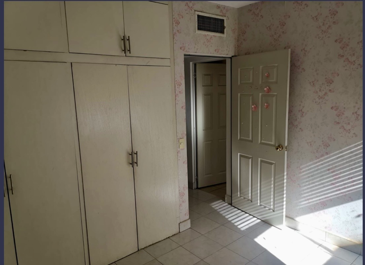 Vista 5 de Casa de 2 pisos, cochera techada, ya incluye mantenimiento