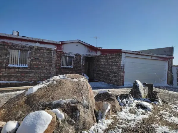 Cabaña en Venta en La Rumorosa, Tecate: Espacio Habitacional con Amplio Jardín