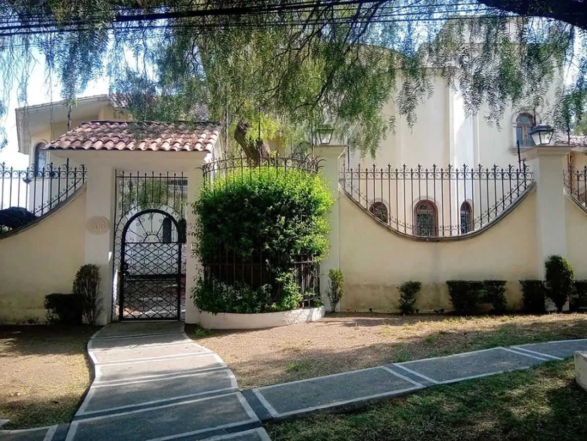 Casa en venta en Valle de San Javier, Pachuca de Soto — foto 1 de 55