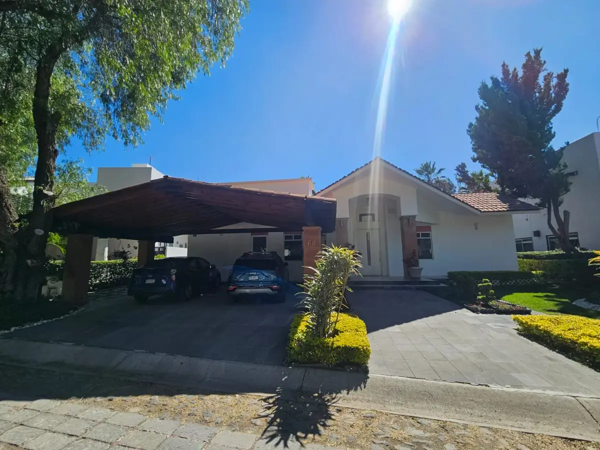 Casa en venta en Balvanera Polo y Country Club, Corregidora — foto 1 de 31