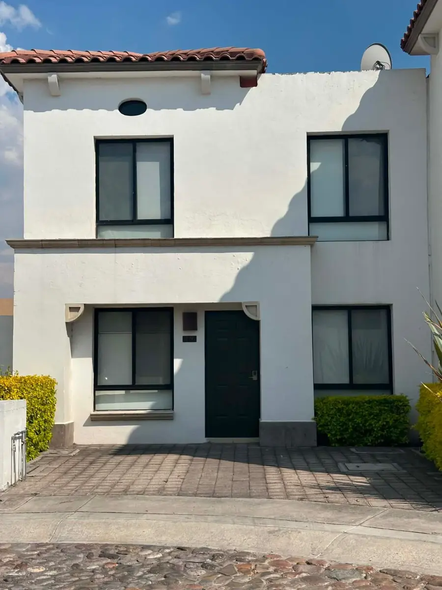 Casa en renta en Zibatá, El Marqués — foto 1 de 12