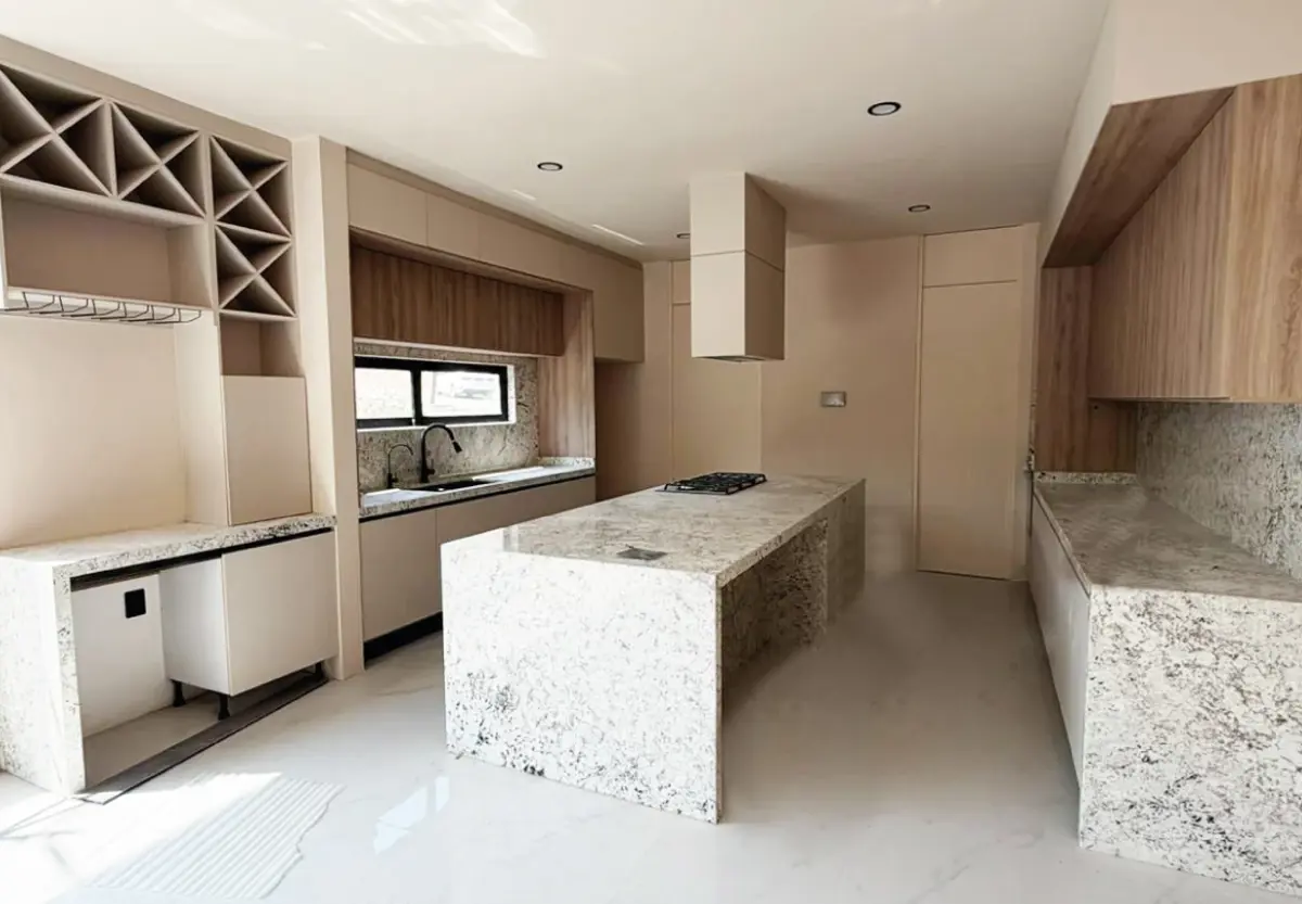 CASA EN VENTA EN CLUB Y DENTRO DEL CAMPO DE GOLF ALTOZANO, MORELIA CASA EN VENTA EN CLUB Y DENTRO DEL CAMPO DE GOLF ALTOZANO, MORELIA