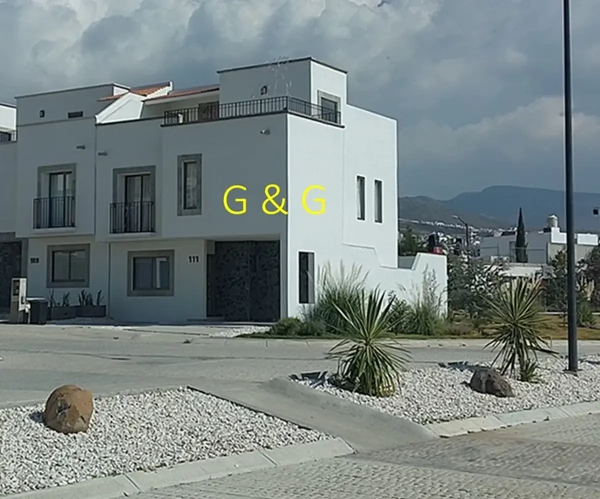 Casa en venta en Privada Santa Mónica, Mineral de la Reforma — foto 1 de 26