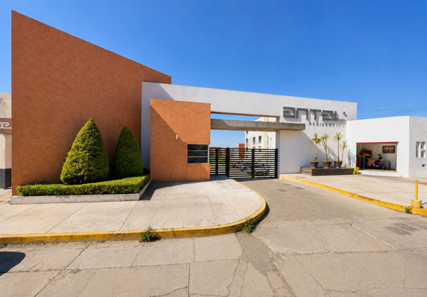 CASA EN VENTA FRACCIONAMIENTO ANTAL, PIRACANTOS PRECIO DE OPORTUNIDAD