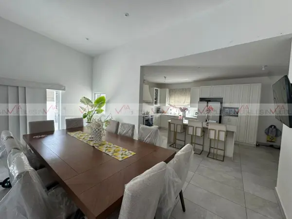 Casa en venta en Valle del Contry, Guadalupe — foto 2 de 14
