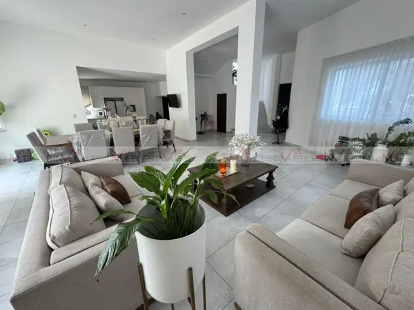 Casa en venta en Valle del Contry, Guadalupe — foto 3 de 14