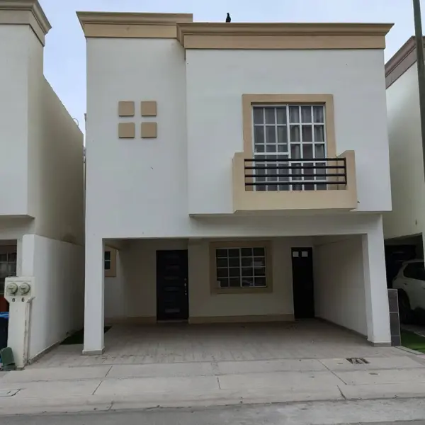 Casa de Renta en Senderos