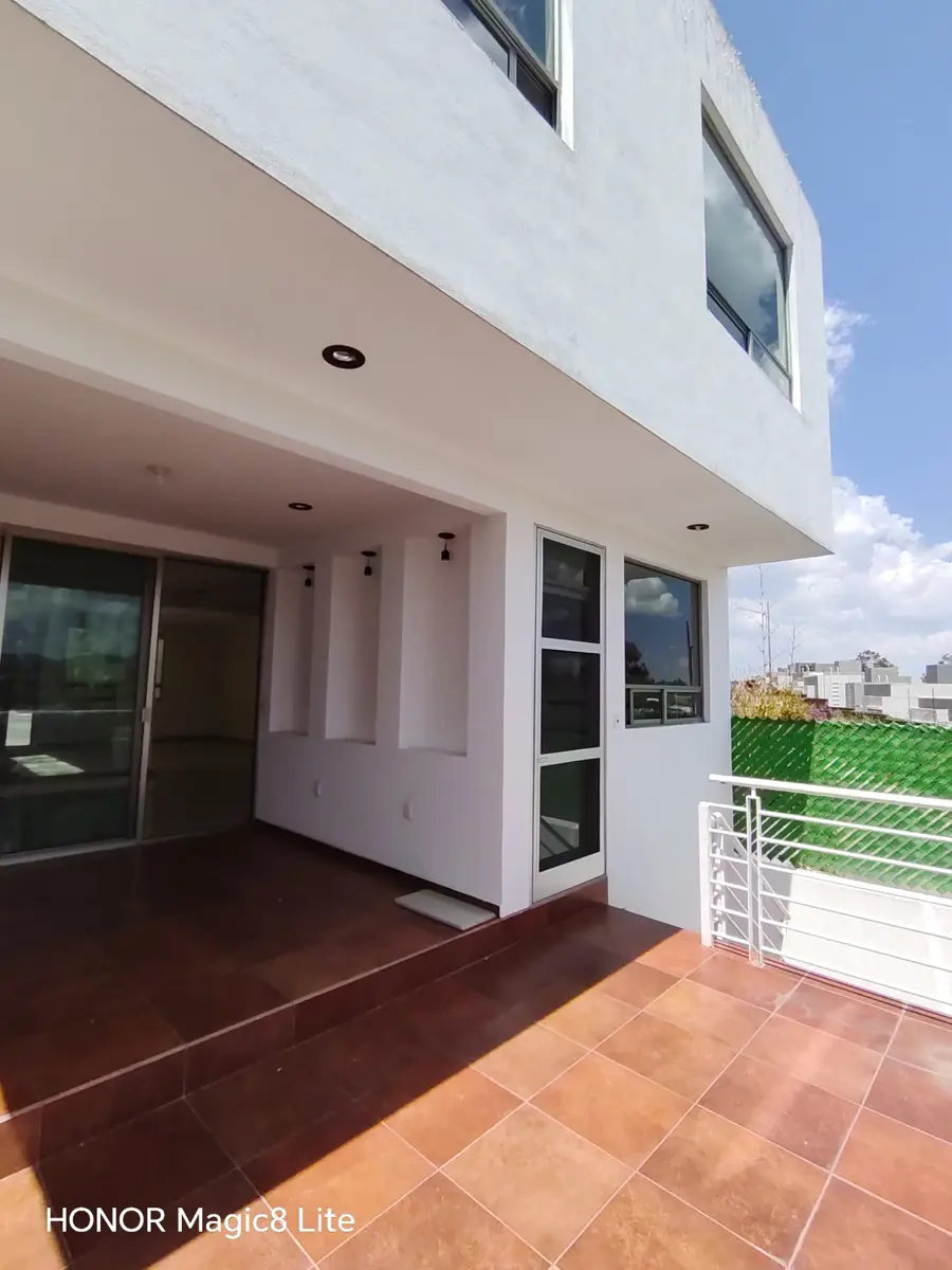 Casa en venta en Bosque Monarca, Morelia — foto 1 de 28