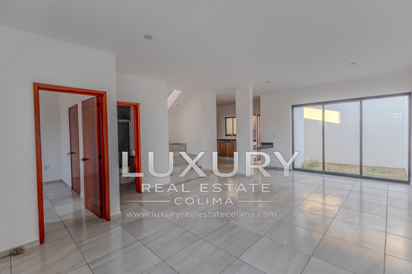 Casa en venta en La Frontera, Villa de Álvarez — foto 3 de 16
