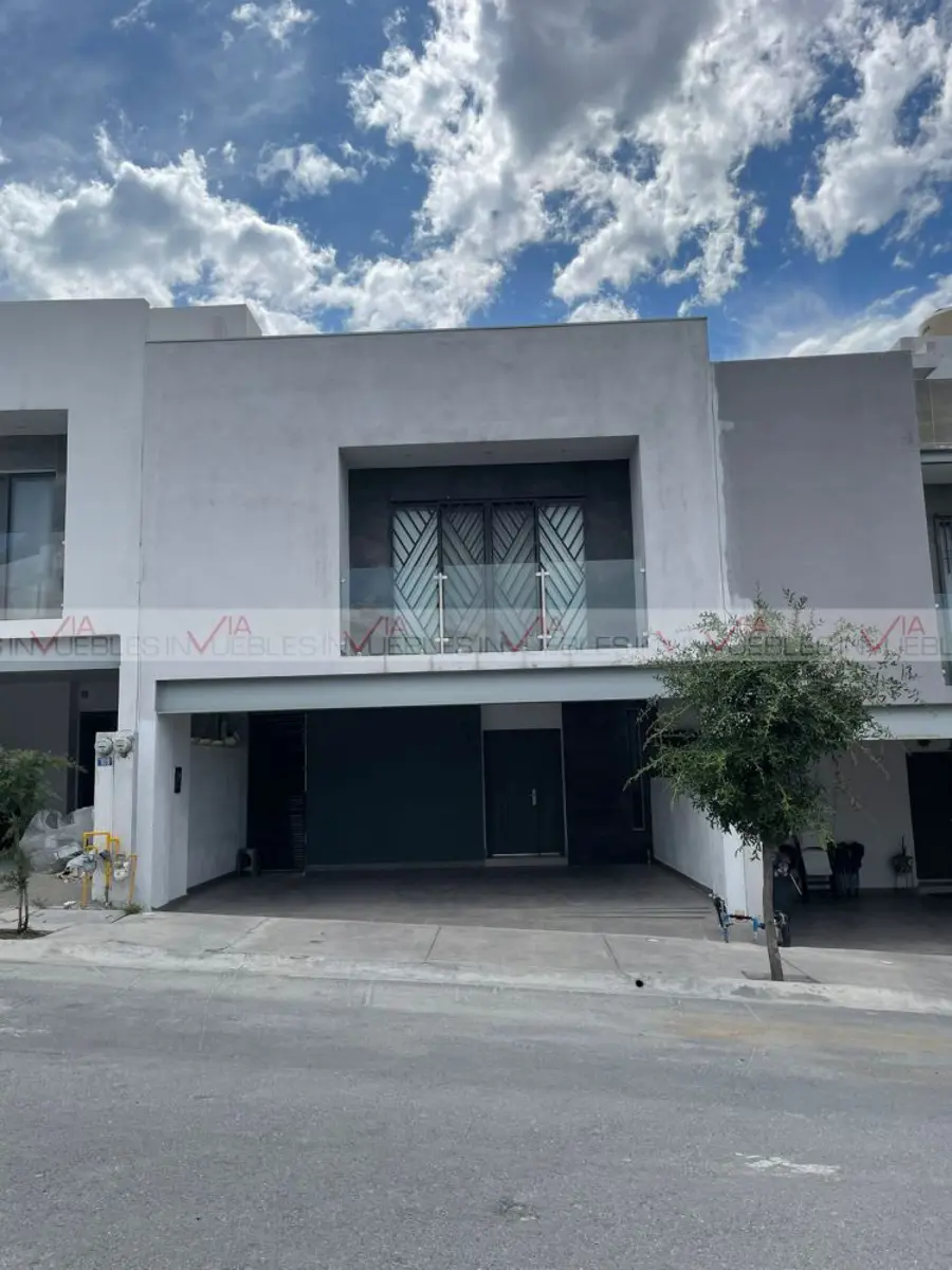 Casa en venta en Ciudad Cumbres, García — foto 1 de 11