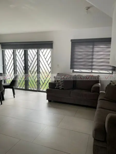 Casa en venta en Ciudad Cumbres, García — foto 3 de 11