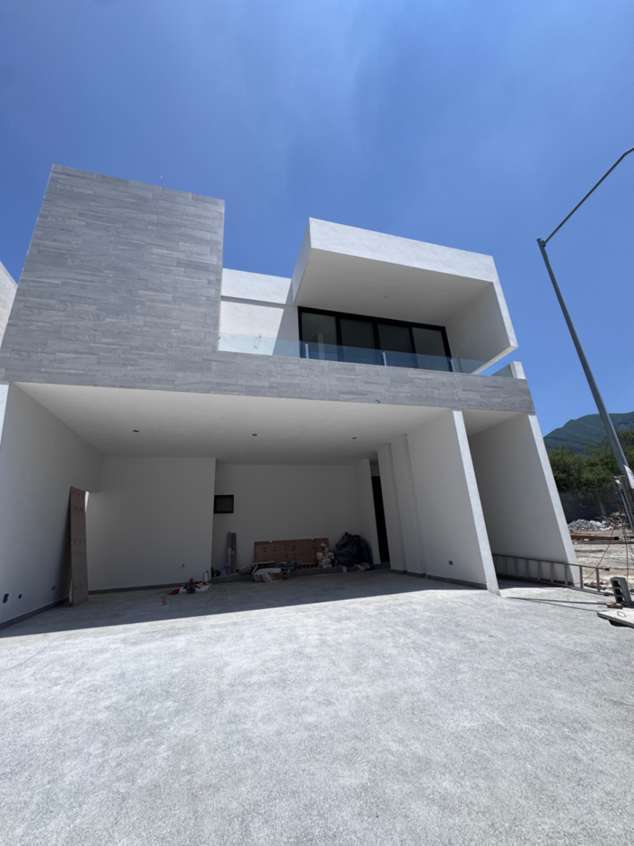 Casa en venta en El Uro Oriente, Monterrey — foto 1 de 8