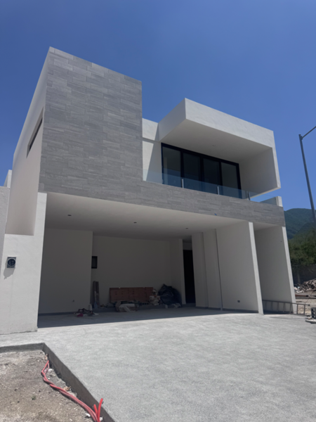Casa en venta en El Uro Oriente, Monterrey — foto 2 de 8