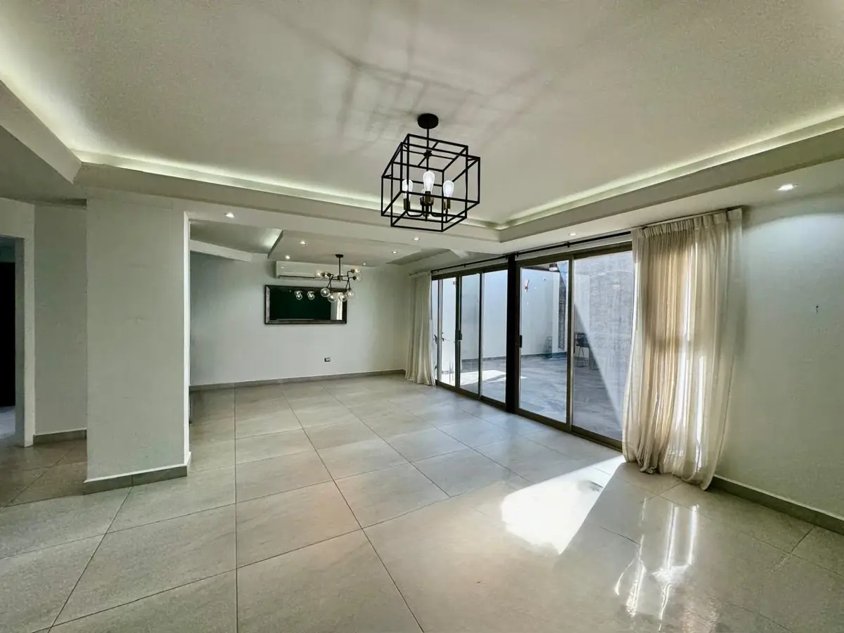 Vista 2 de CASA VENTA LAS MARGARITAS