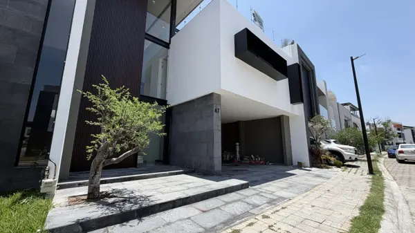 Casa en venta en Lomas de Angelópolis, San Andrés Cholula — foto 2 de 49