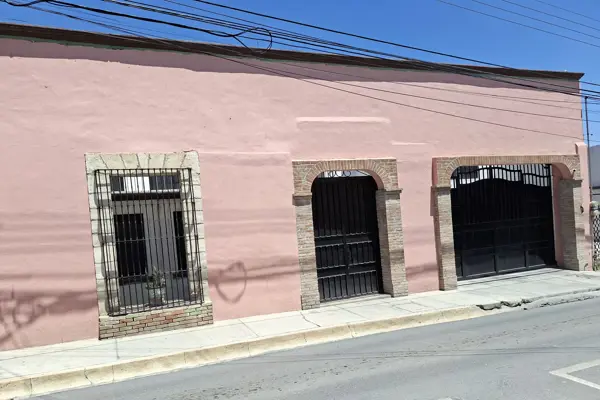 Amplia Casa en RENTA en el Centro de la Ciudad