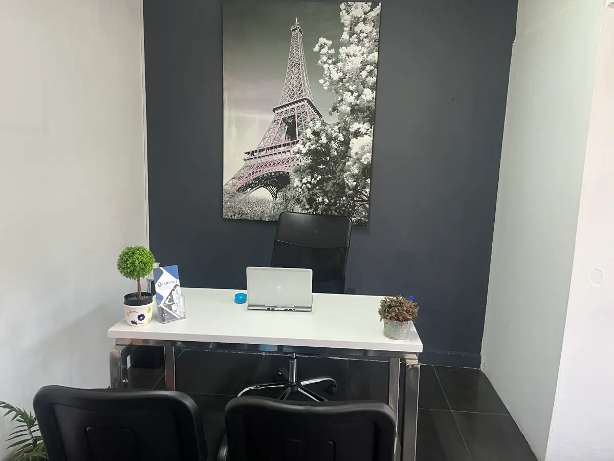 Oficina en renta en Arcos Vallarta, Guadalajara — foto 1 de 4