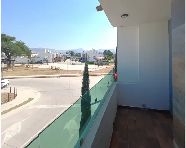 Casa en venta en Los Héroes León, León — foto 3 de 25
