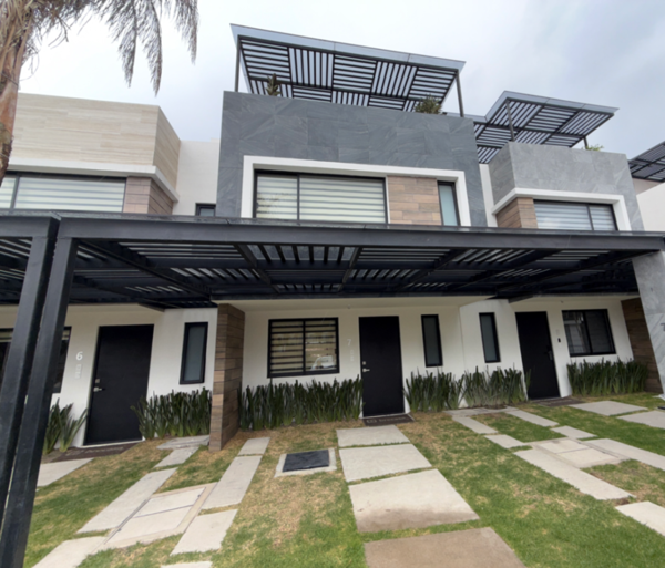 CASA EN LOMAS PARQUE ASPEN