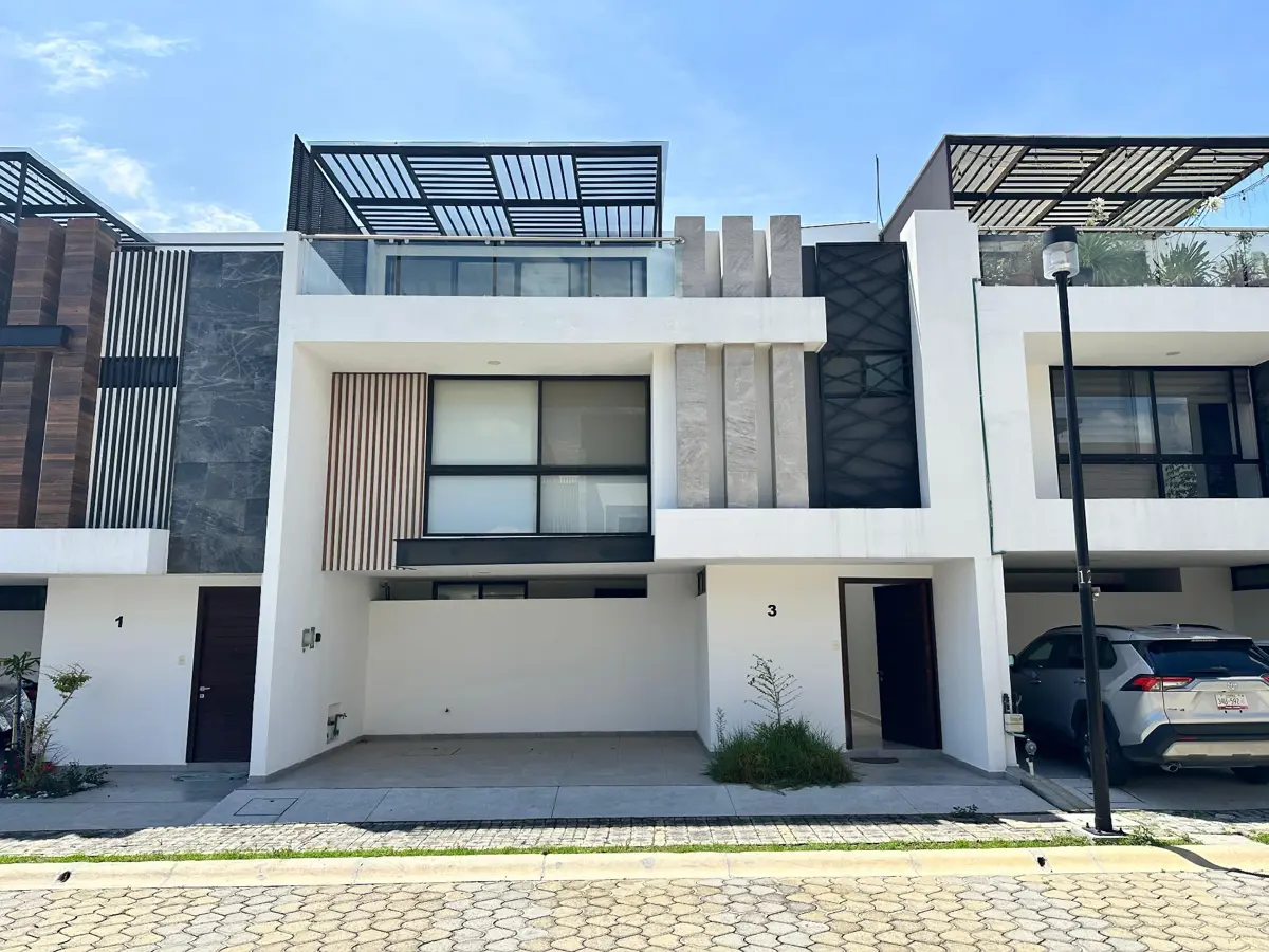 Casa en venta en Lomas de Angelópolis, San Andrés Cholula — foto 1 de 13