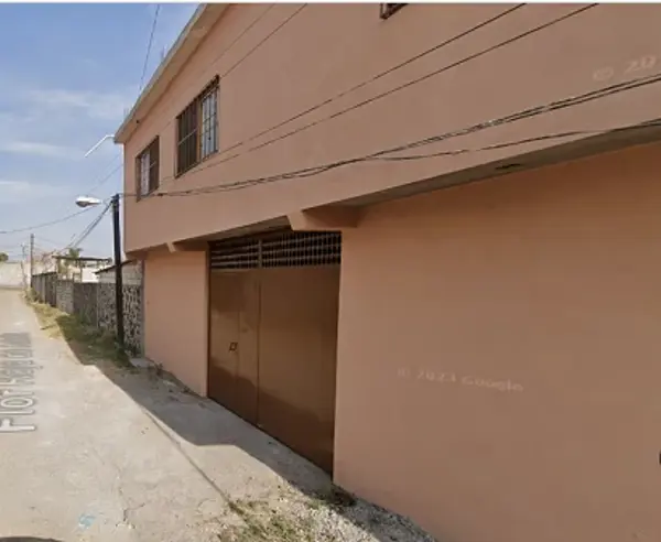 Venta de casa con terreno comercial en Colonia Loma Bonita, Cuernavaca.