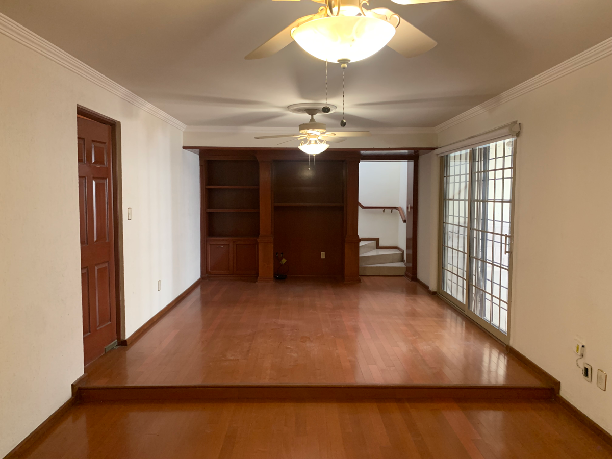 Colonia San Isidro, Torreón, Coahuila. CASA EN VENTA Colonia San Isidro, Torreón, Coahuila. CASA EN VENTA