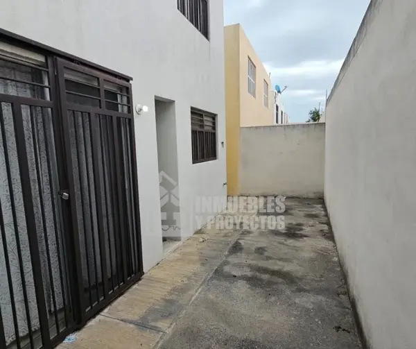 Casa en renta en Colinas de Anáhuac, General Escobedo — foto 2 de 11