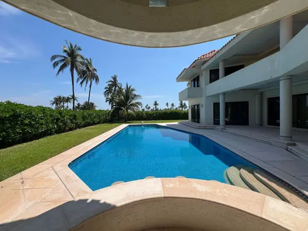Casa en venta en Plan de los Amates, Acapulco de Juárez — foto 2 de 25