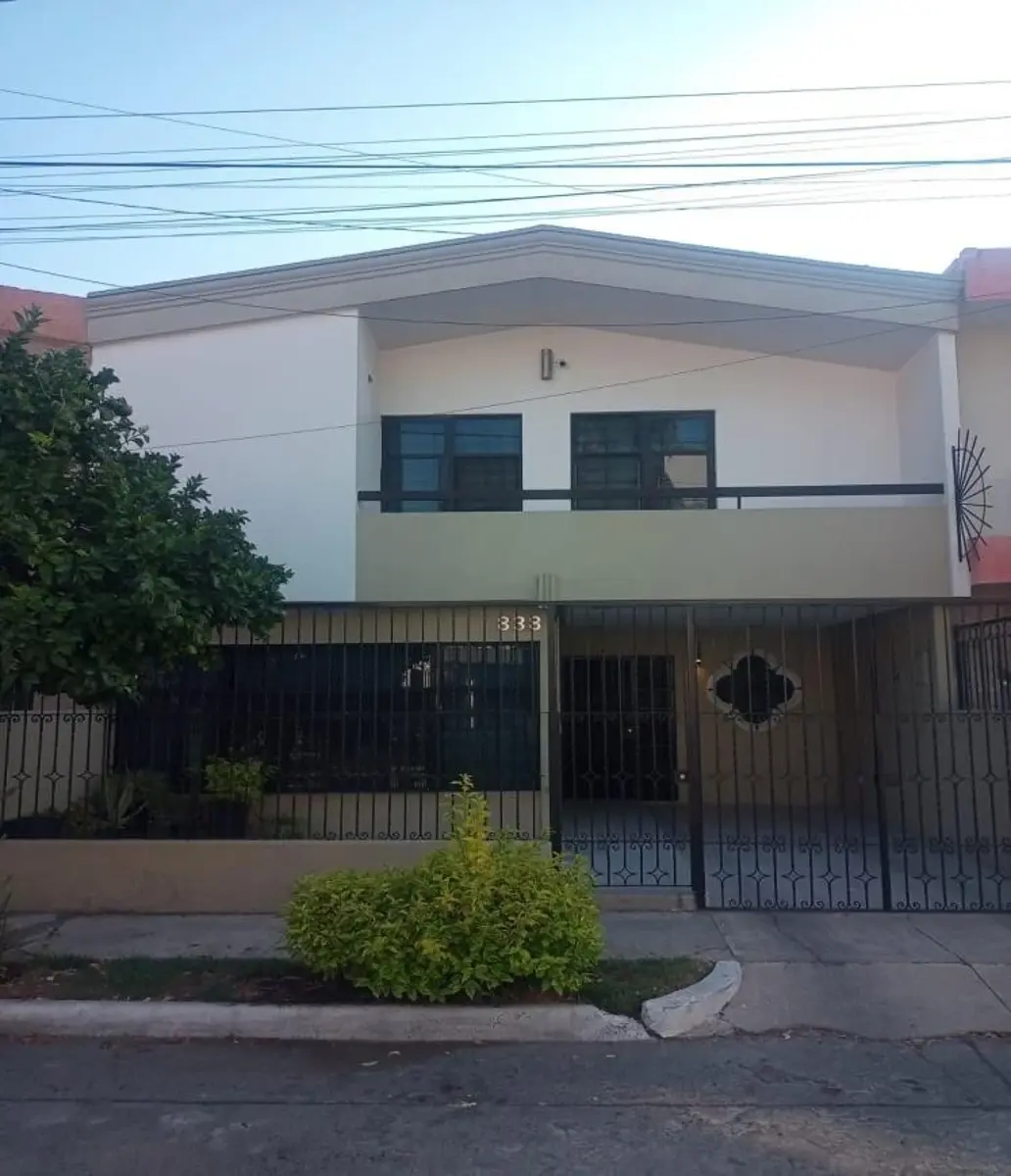 Casa en venta en Jardines Alcalde, Guadalajara — foto 1 de 15