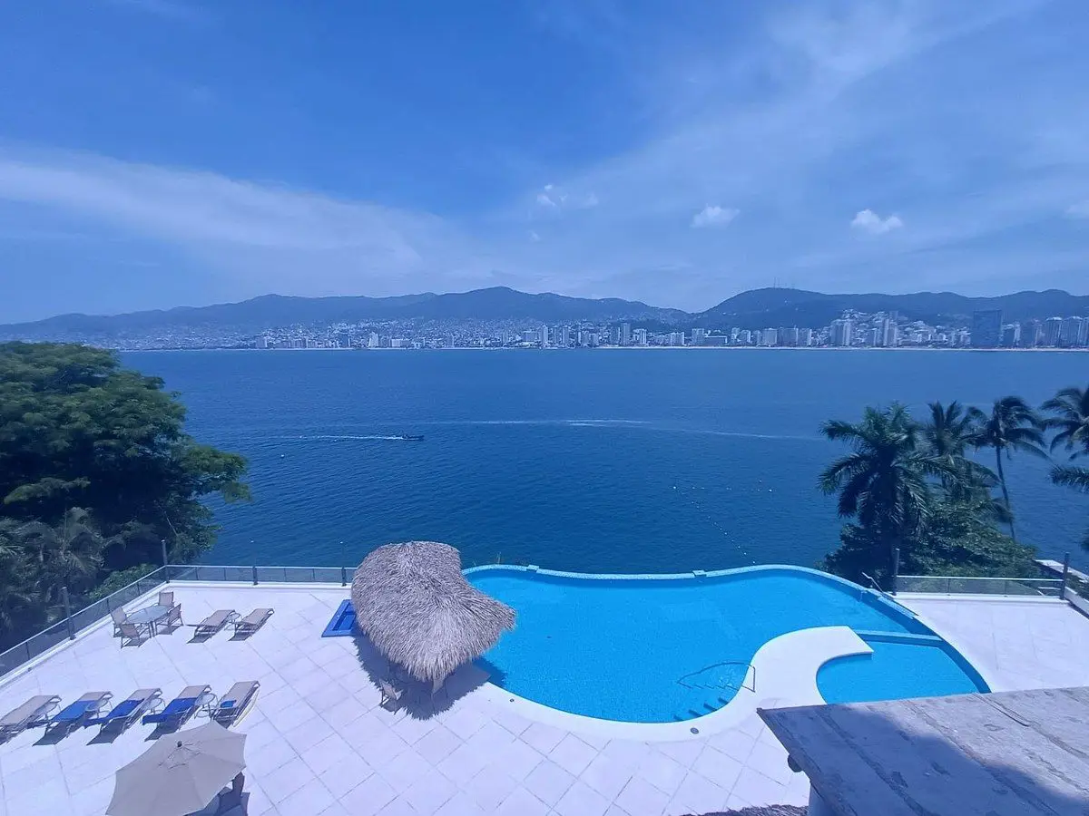 Departamento en venta en Playa Guitarrón, Acapulco de Juárez — foto 1 de 24
