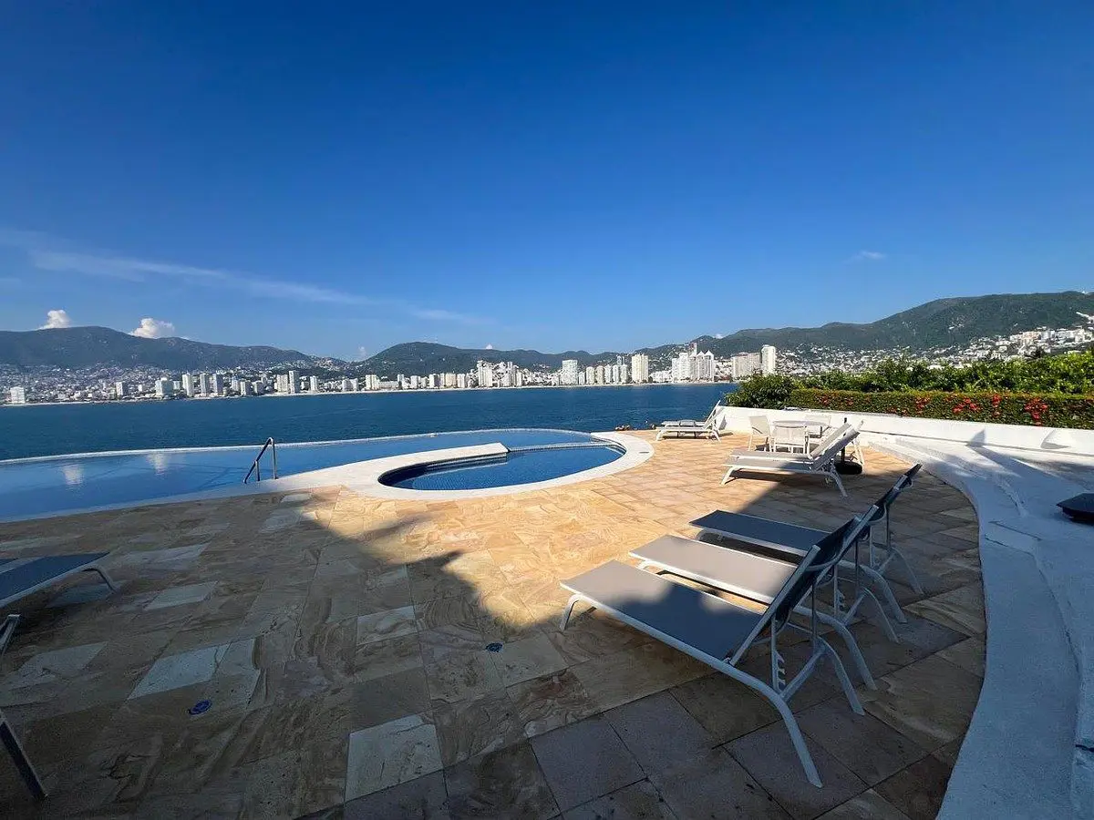 Departamento en venta en Playa Guitarrón, Acapulco de Juárez — foto 1 de 26