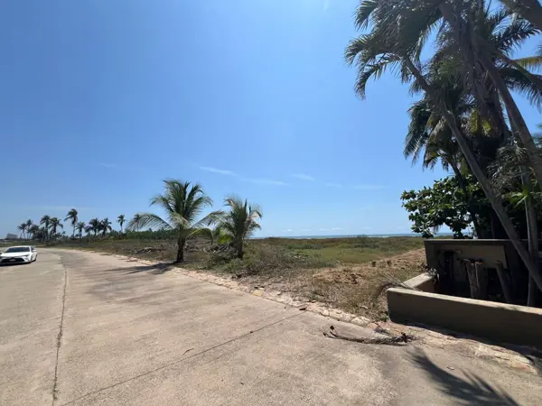 Terreno en venta en Plan de los Amates, Acapulco de Juárez — foto 3 de 9
