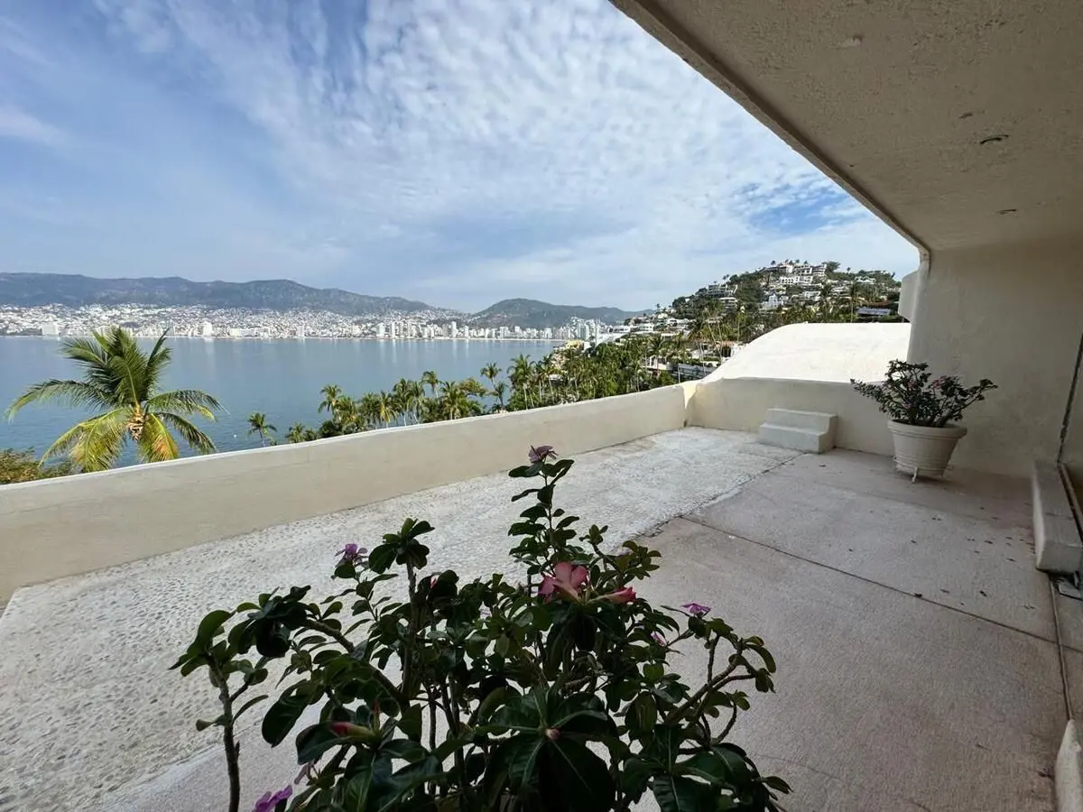 Casa en venta en Club Residencial las Brisas, Acapulco de Juárez — foto 1 de 17