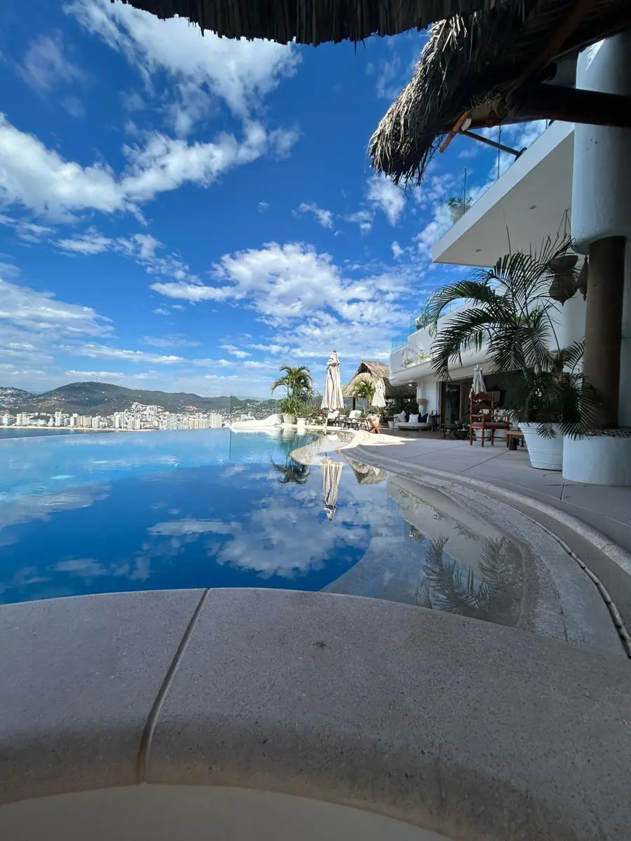 Casa en venta en Marina Brisas, Acapulco de Juárez — foto 1 de 36