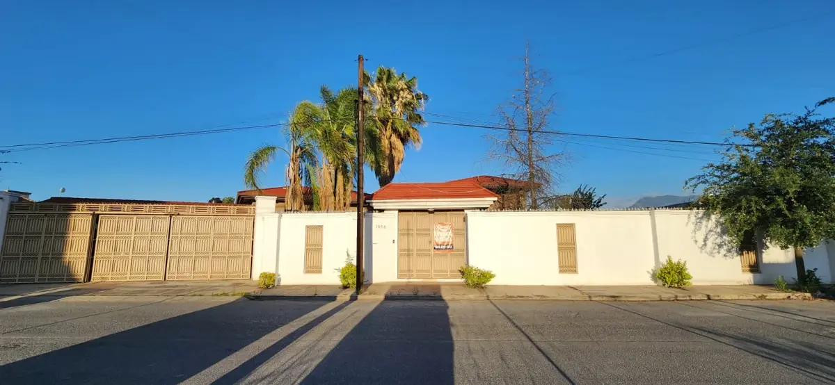 Casa en venta en La Salle, Saltillo — foto 1 de 25