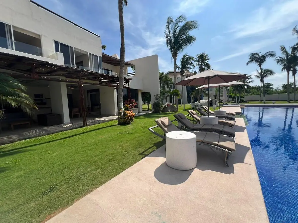 Casa en venta en Playa Diamante, Acapulco de Juárez — foto 1 de 25